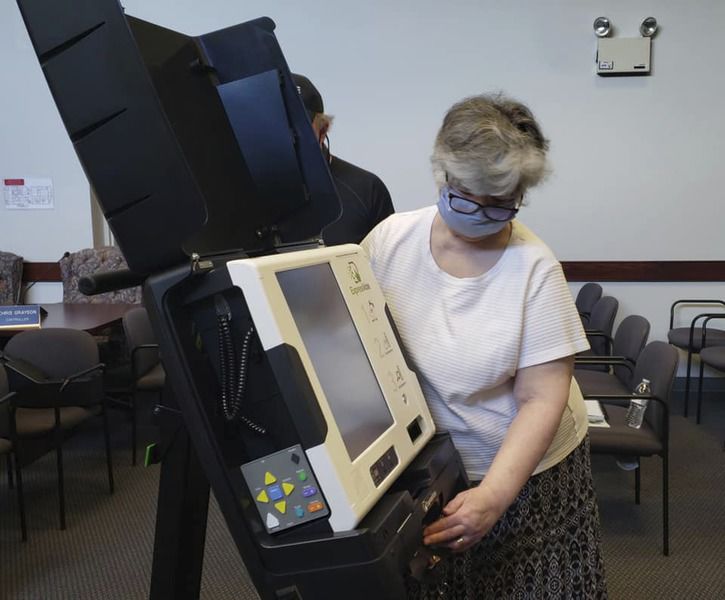 Virus concerns vary among Valley's poll workers